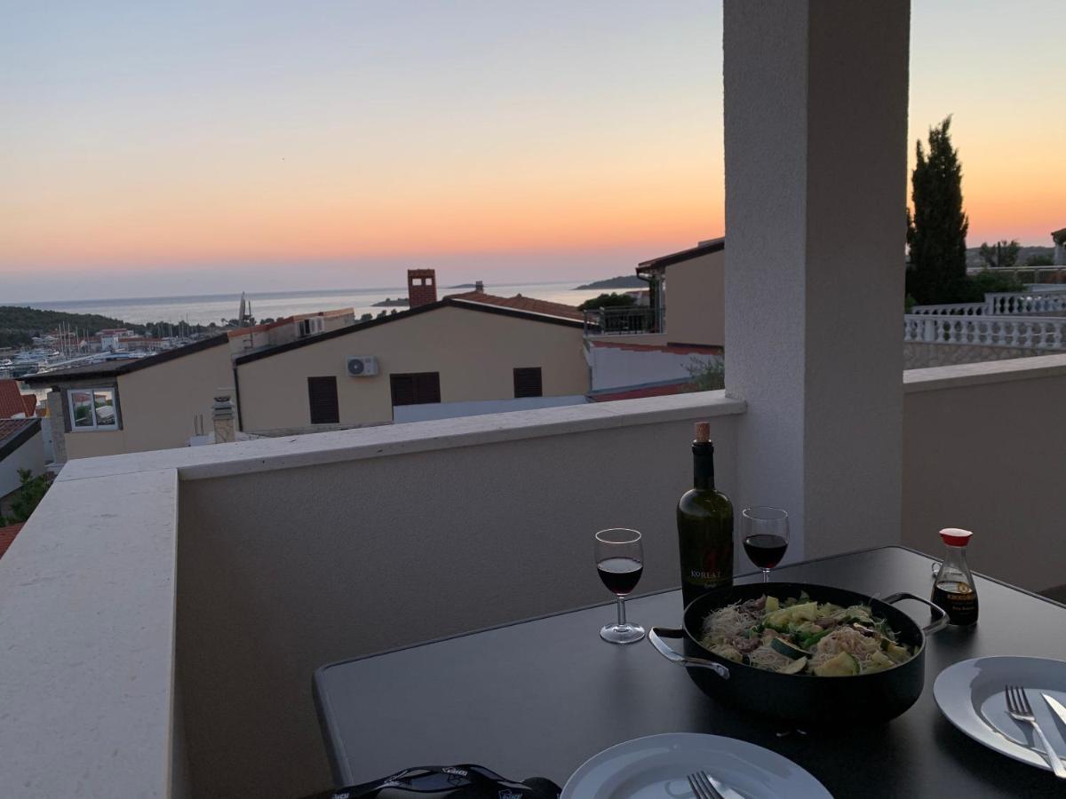 Apartamento Mara Rogoznica  Exterior foto